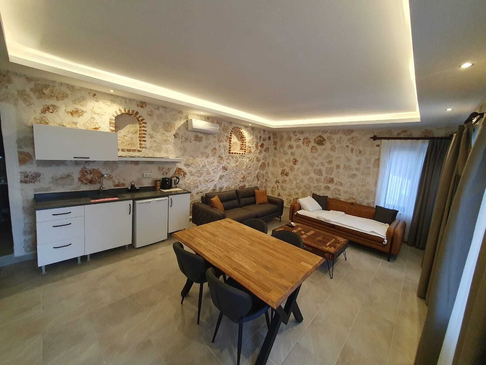 Amphora Otel - Image 15