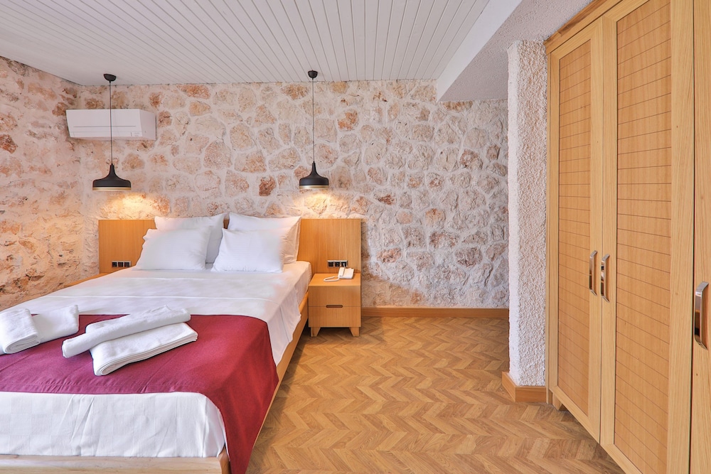 Atalante Hotel - Image 10
