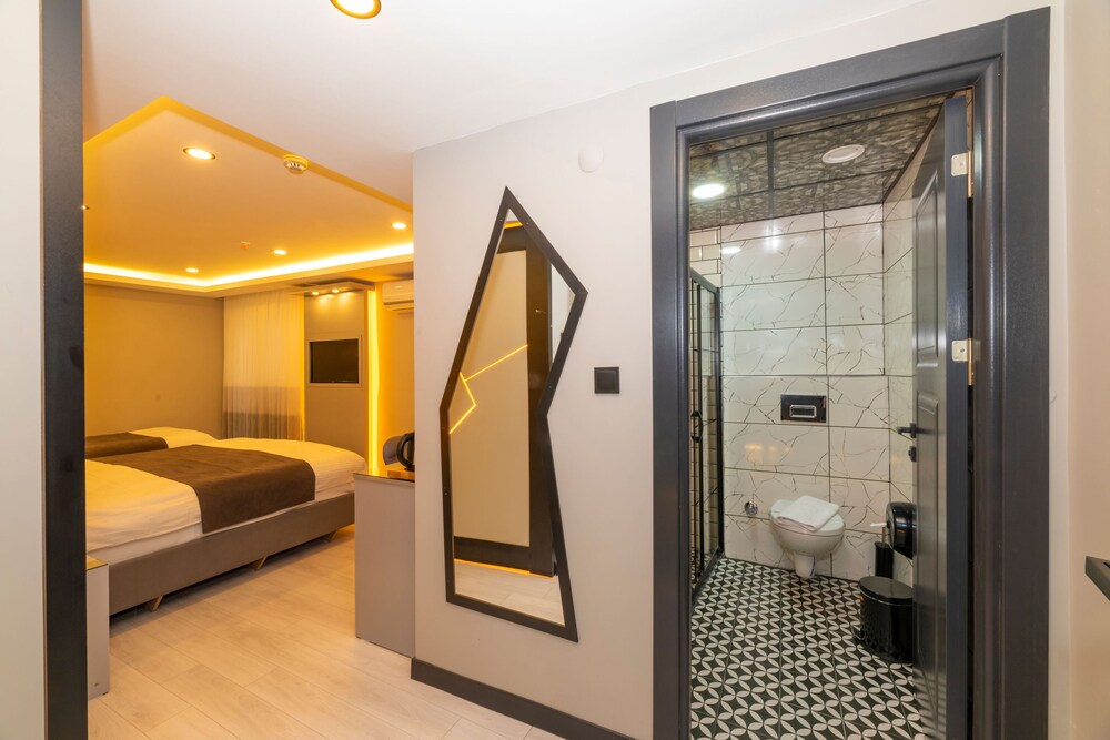 White Corner Otel - Image 12