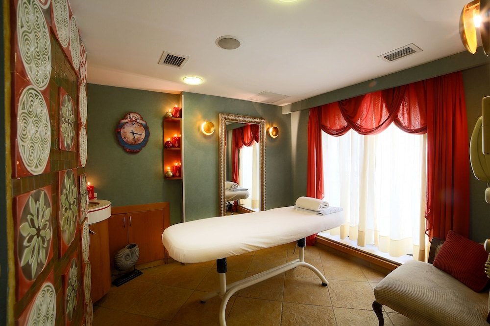 Zagreb Oteli - Image 44