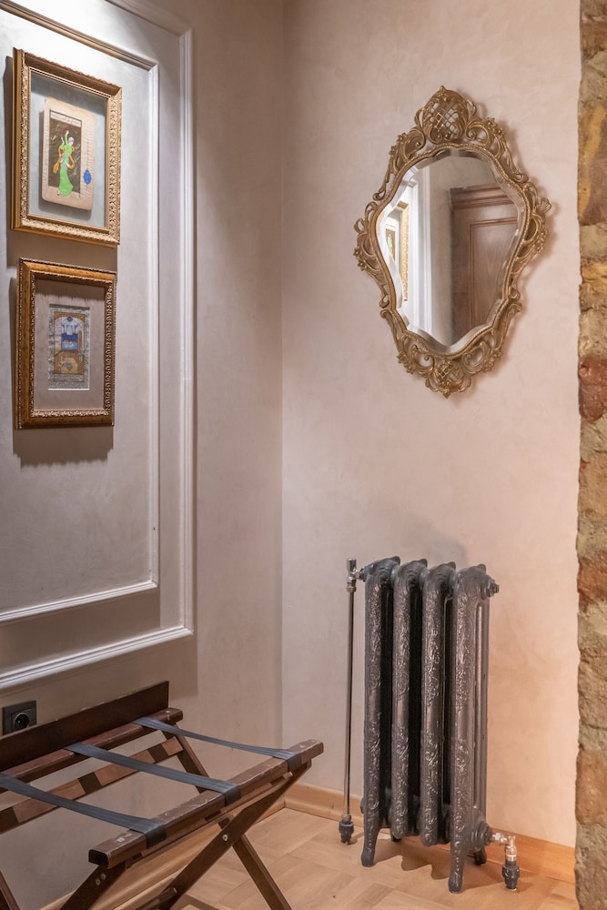 Niles Otel İstanbul - Özel Sınıf - Image 47