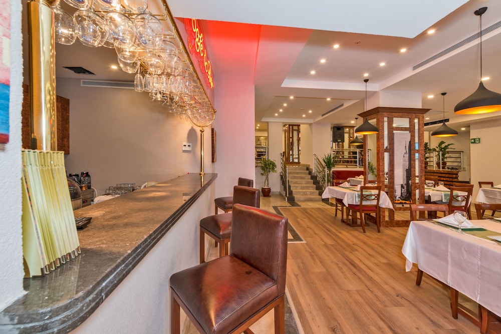 Glorious Otel - Image 45