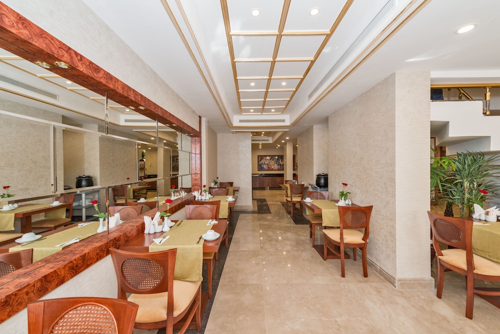 Glorious Otel - Image 35