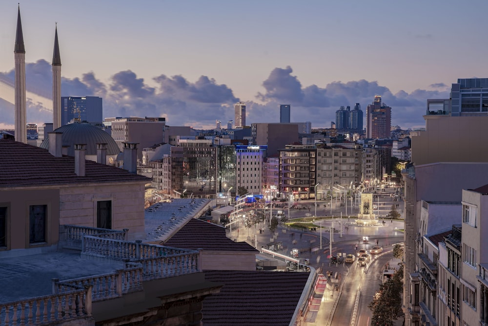 AKKA Lush Otel Taksim - Image 17