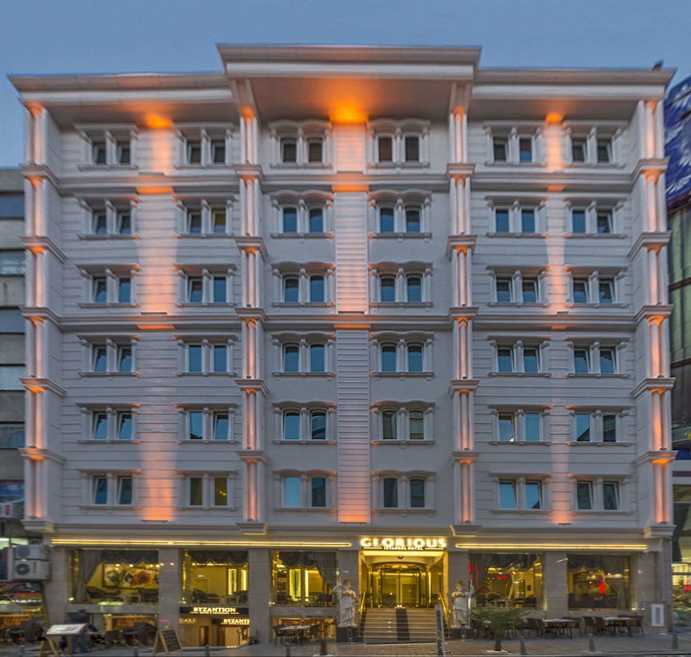 Glorious Otel - Image 60