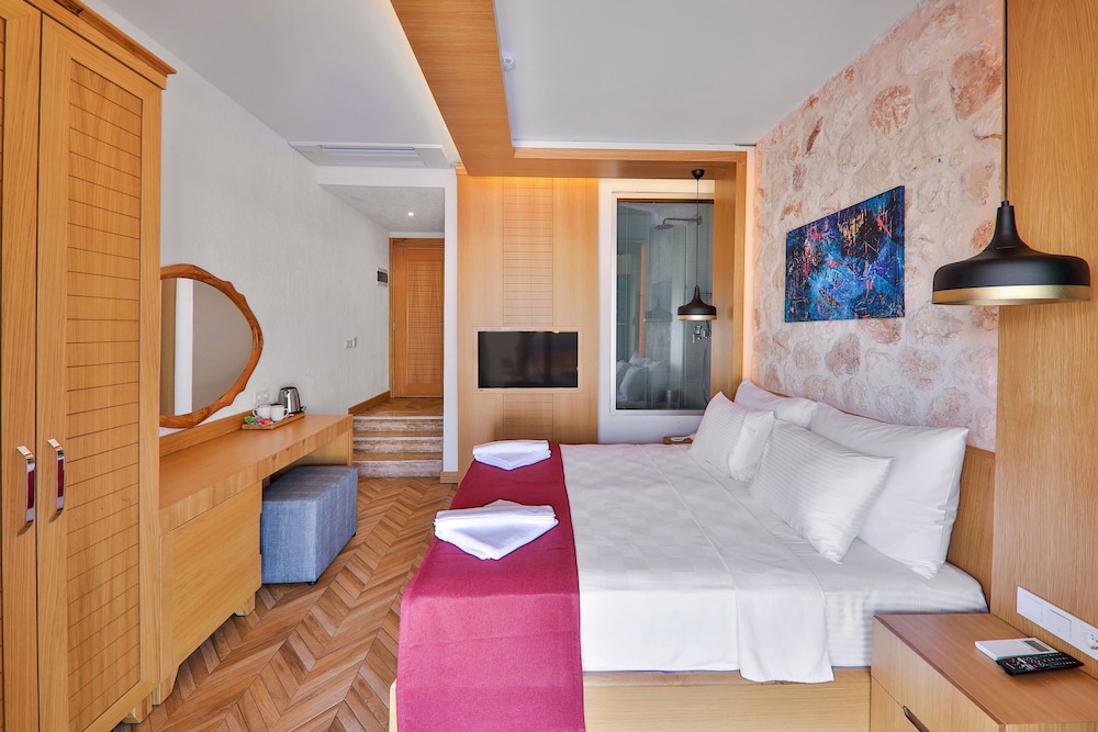 Atalante Hotel - Image 13