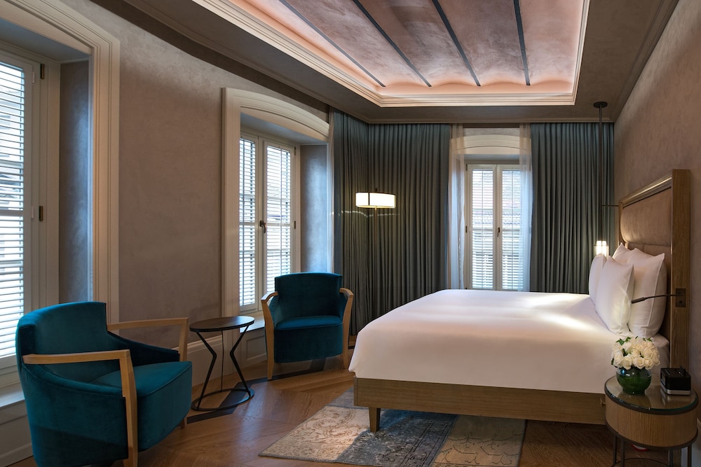 10 Karakoy İstanbul - Özel Sınıf - Image 25