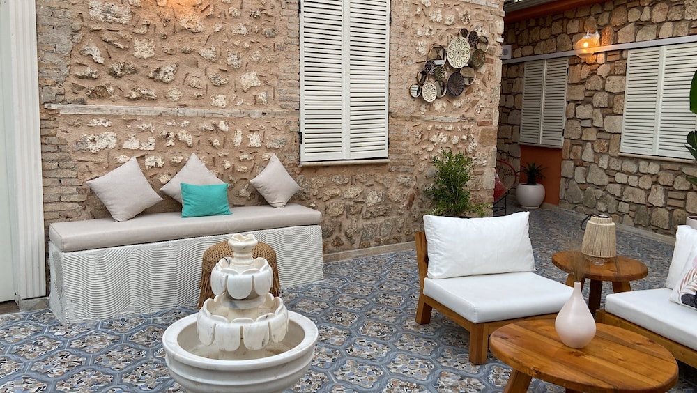 Noa's Boutique Hotel - Image 13