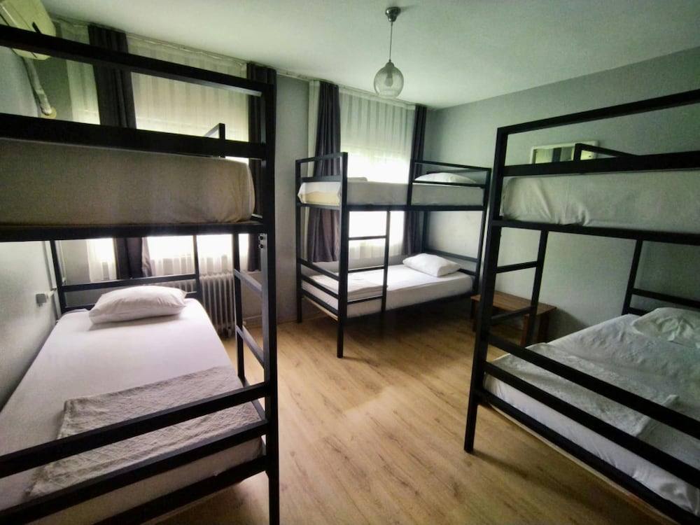Sultan Hostel & Guesthouse - Image 27