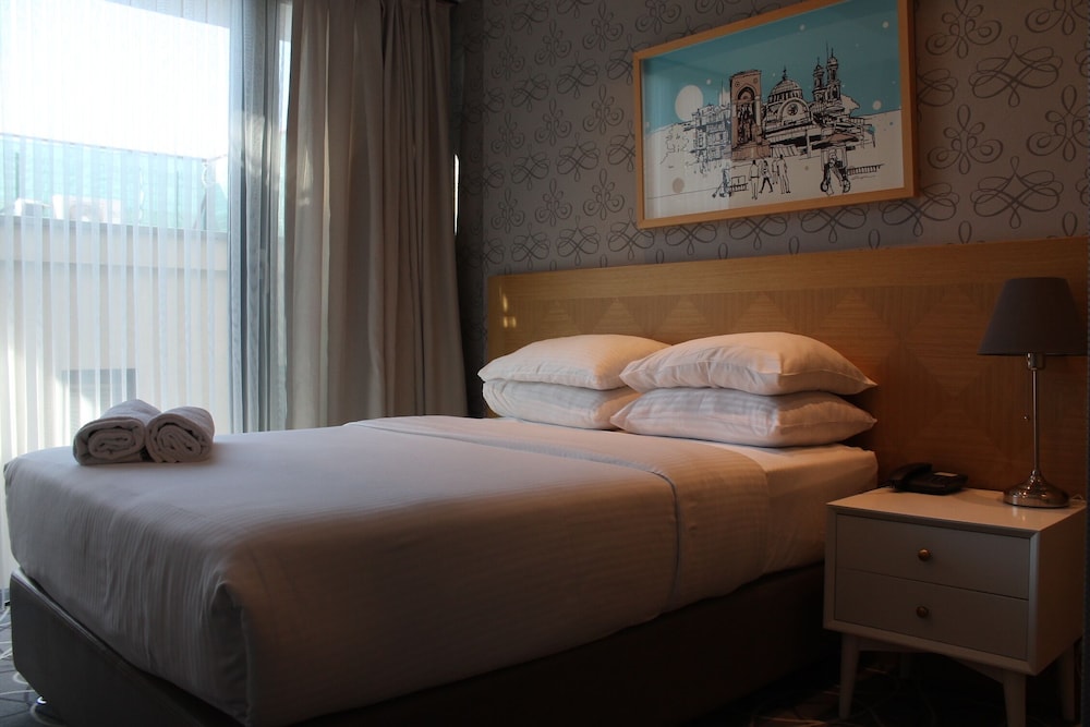 Four-G Hotel - Image 32