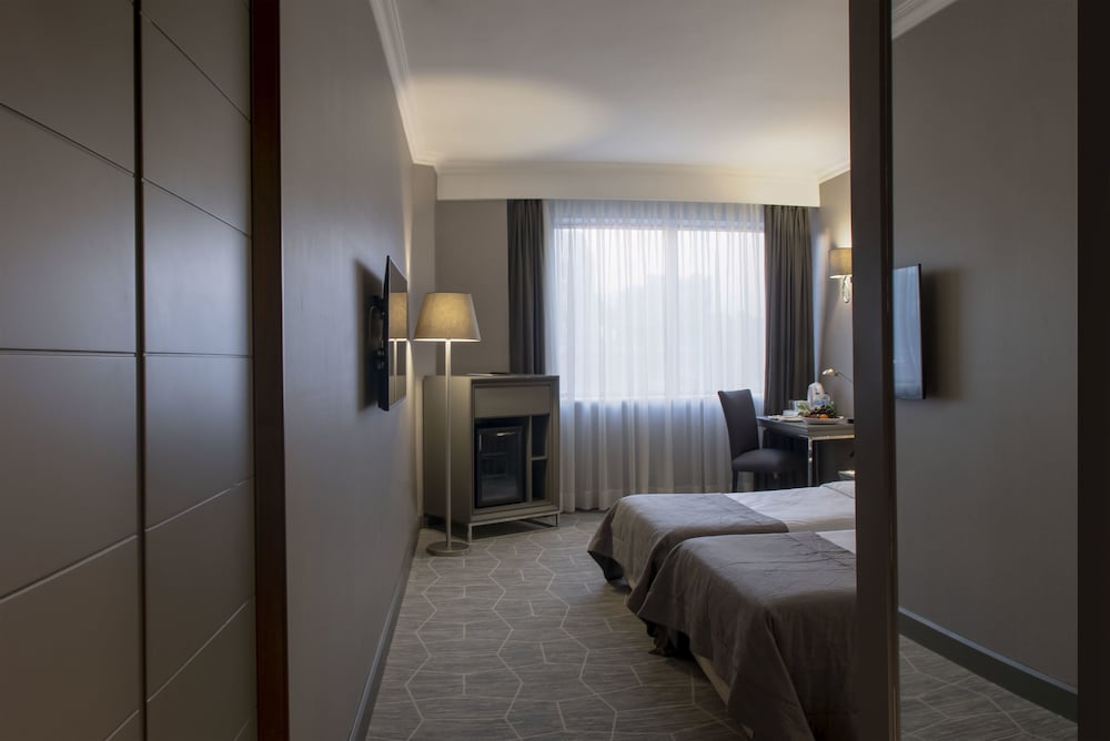 Taksim Square Otel - Image 19