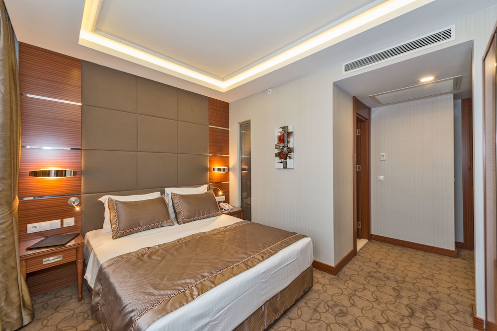 Glorious Otel - Image 8
