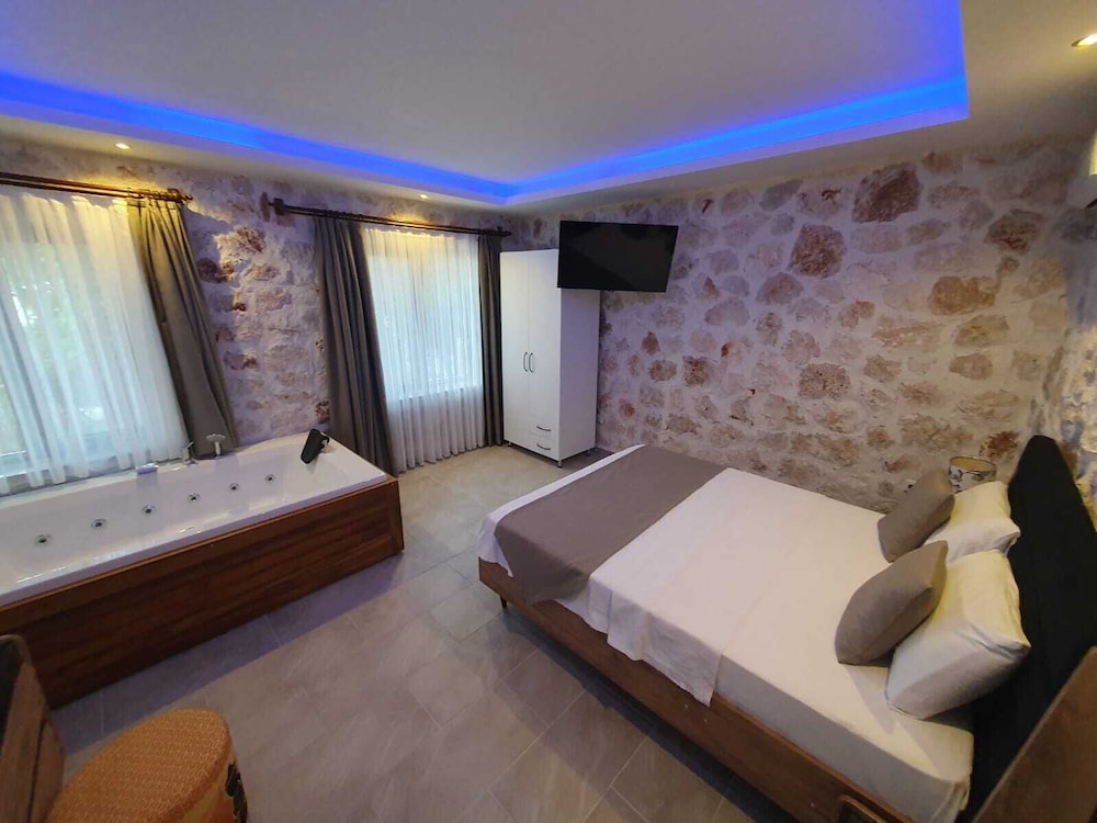 Amphora Otel - Image 10