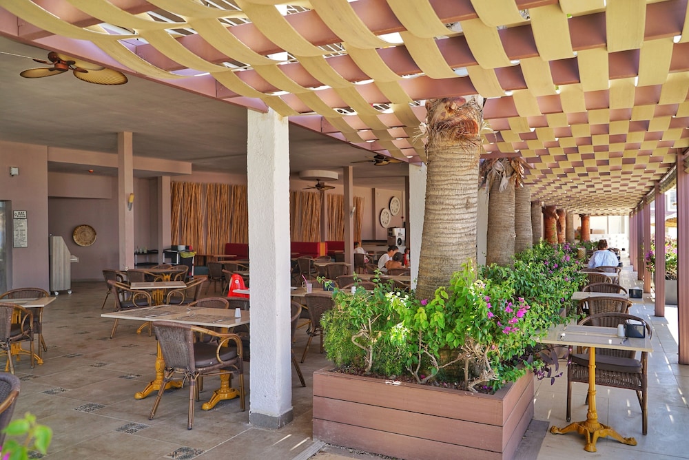 Delta Hotels by Marriott Bodrum - Image 32