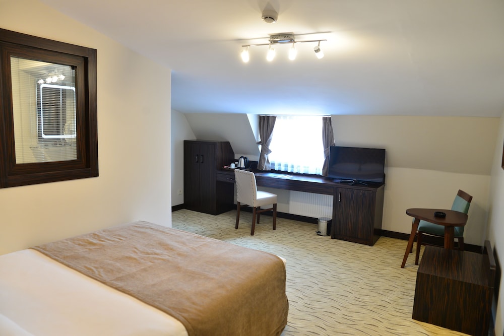 Golden Siyav Otel - Image 10