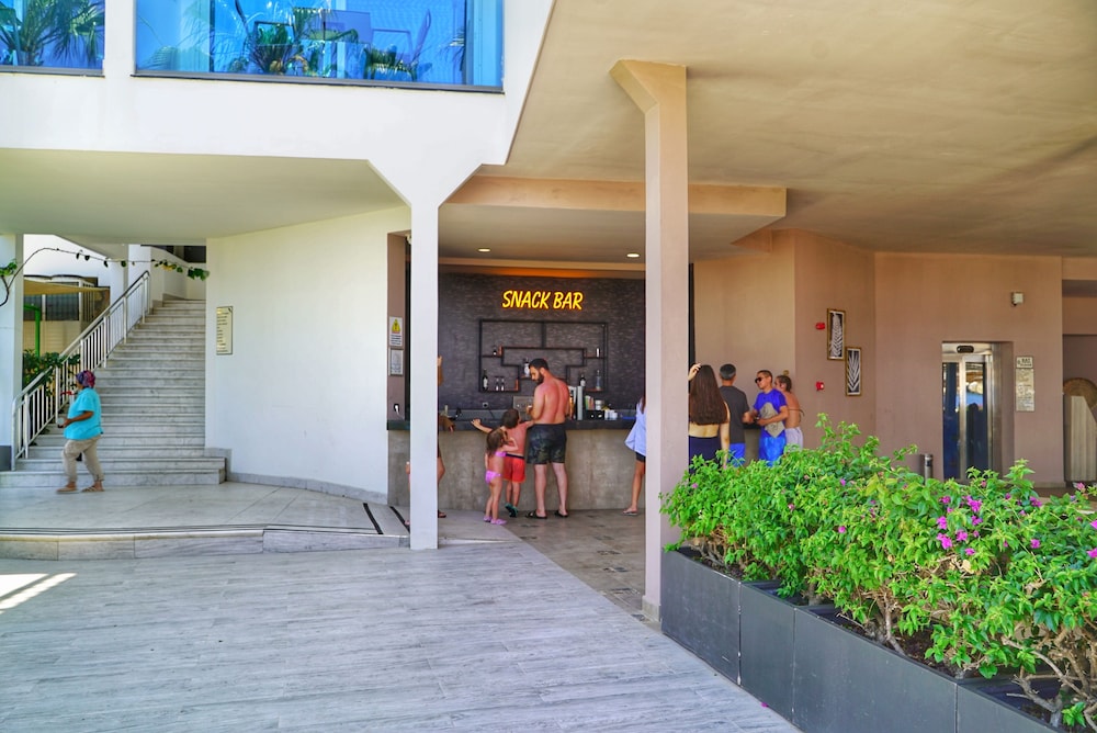 Delta Hotels by Marriott Bodrum - Image 33