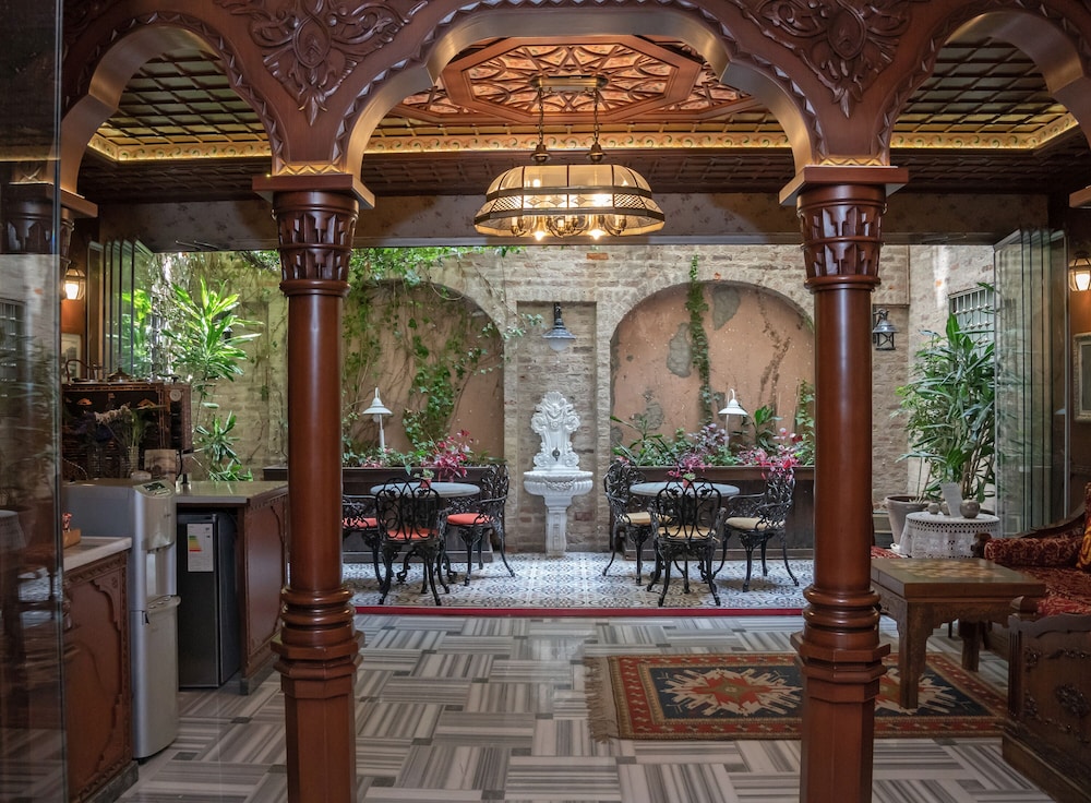 Niles Otel İstanbul - Özel Sınıf - Image 19