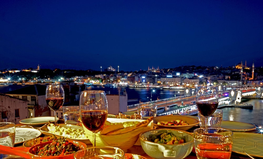 Momento Golden Horn Otel - Image 32
