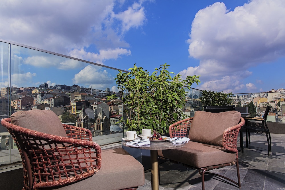 Naz City Oteli Taksim - Image 21