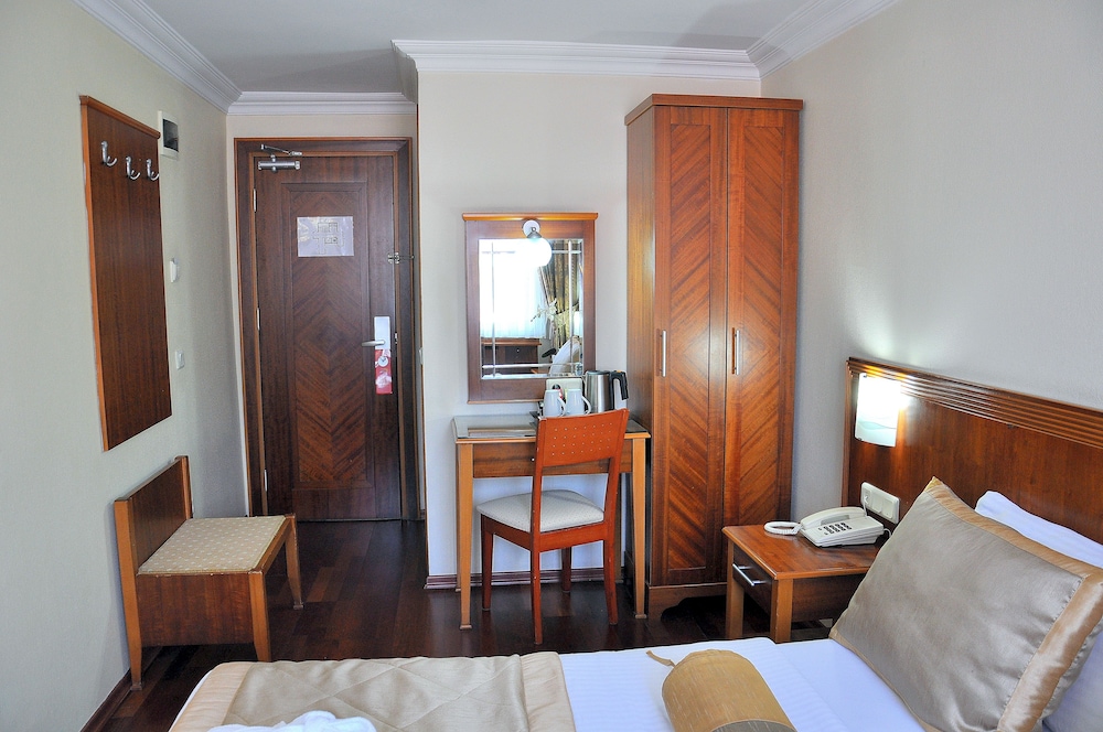 Centrum İstanbul Oteli - Image 11