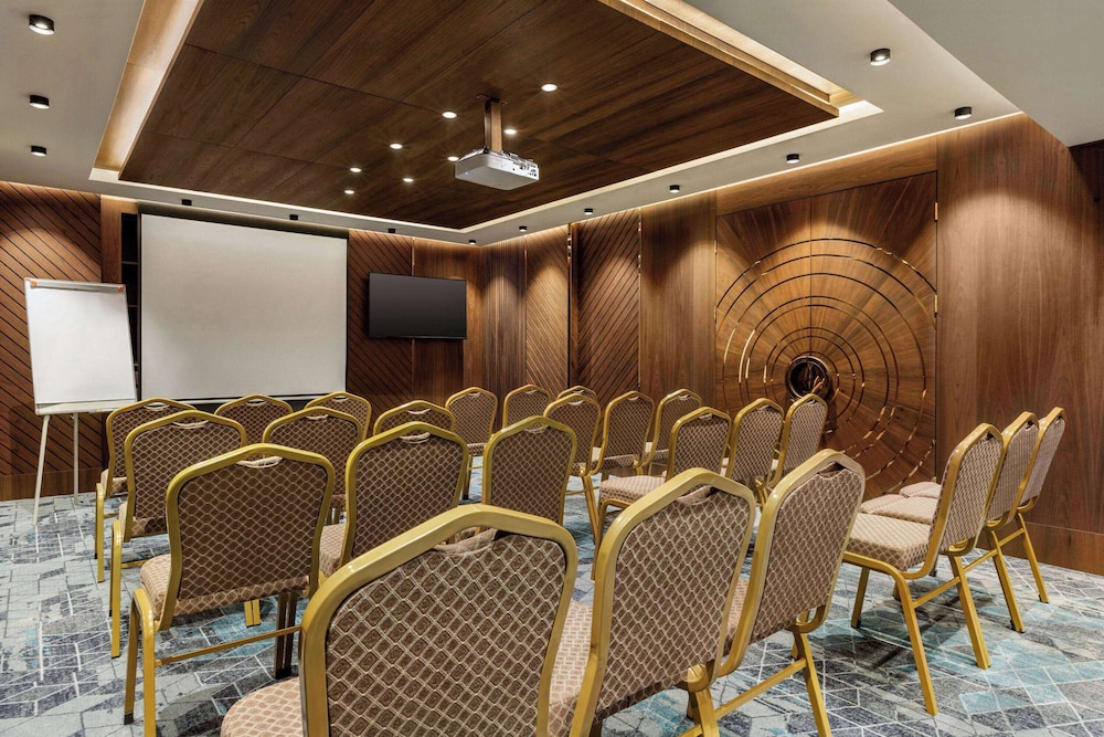 Ramada by Wyndham İstanbul Ümraniye - Image 50