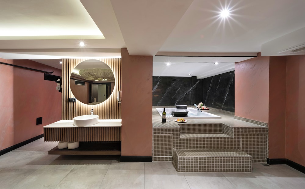 Orka Royal Otel & Spa - Image 60