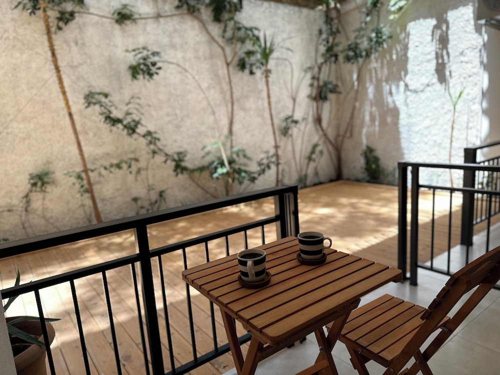 Bossa Nova Apart - Image 93