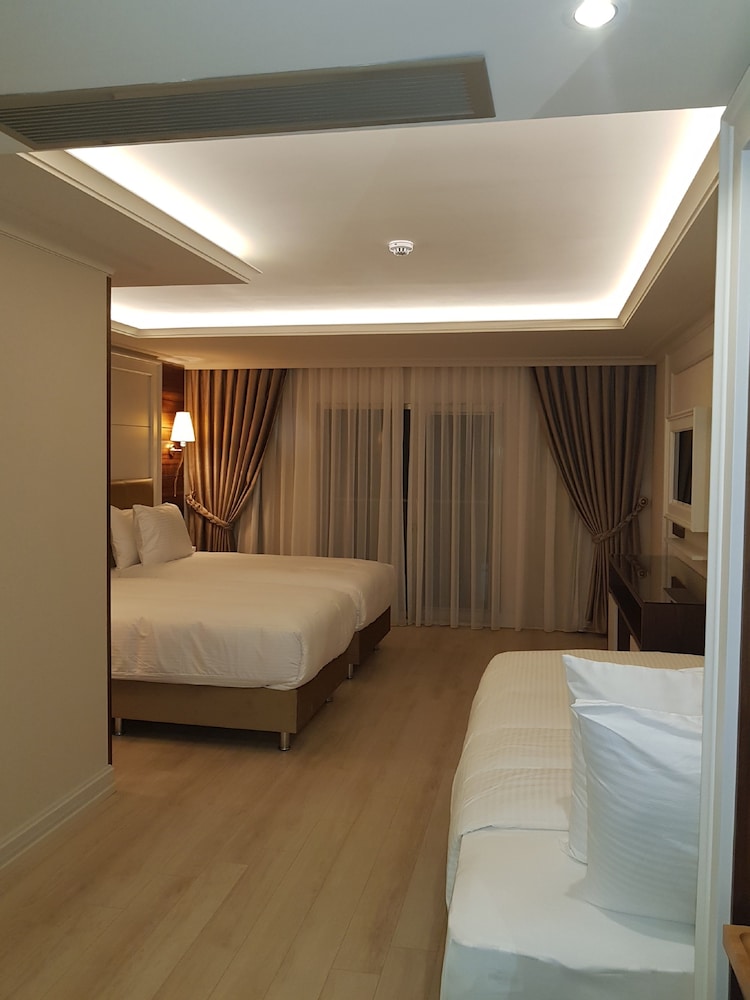 Grand Marcello Otel - Image 20