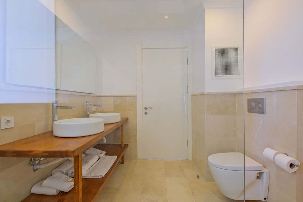 Highclere Hotel and Spa - Image 53