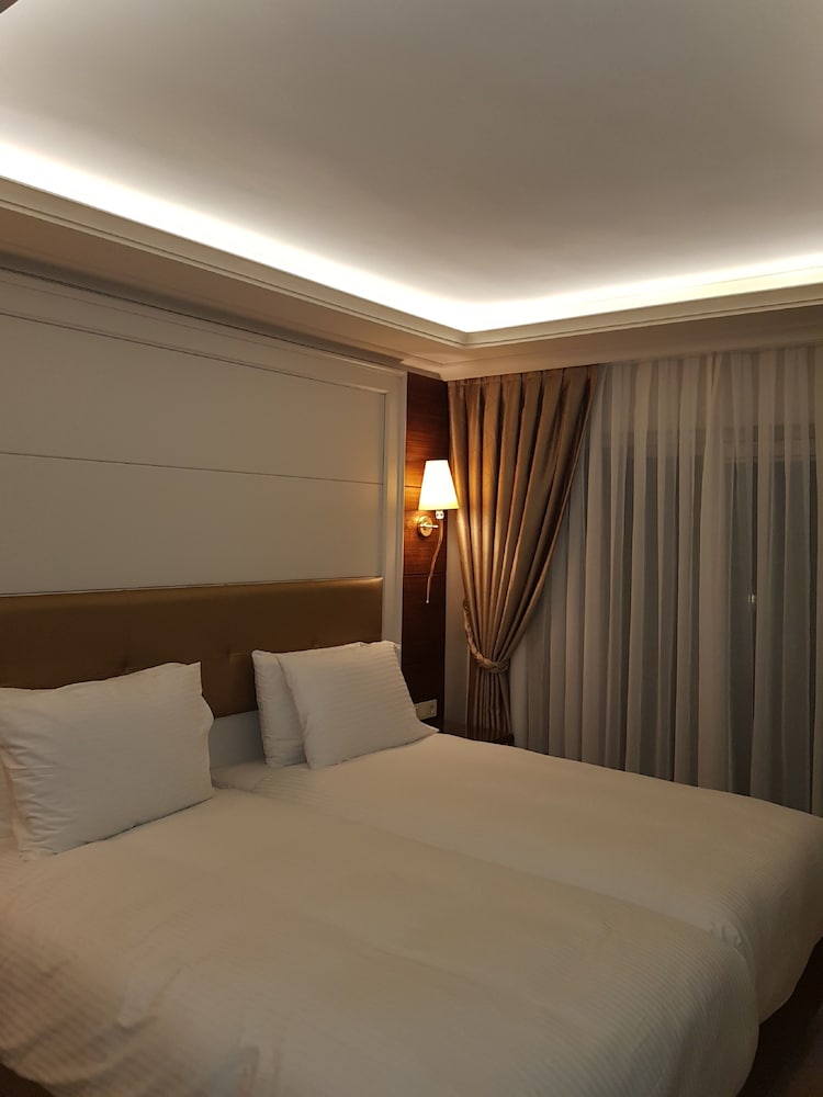 Grand Marcello Otel - Image 16