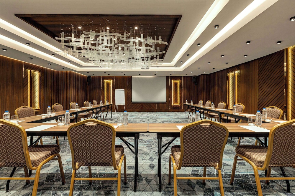 Ramada by Wyndham İstanbul Ümraniye - Image 52