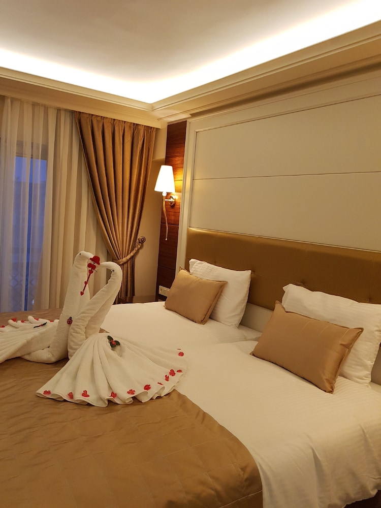 Grand Marcello Otel - Image 14