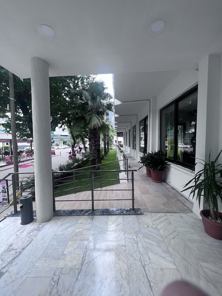Hotel Private - Image 9