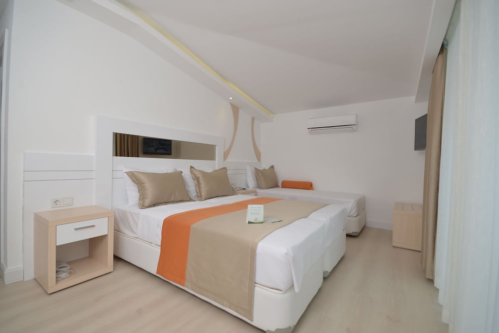 Doc's Hotel Kemer - Image 21
