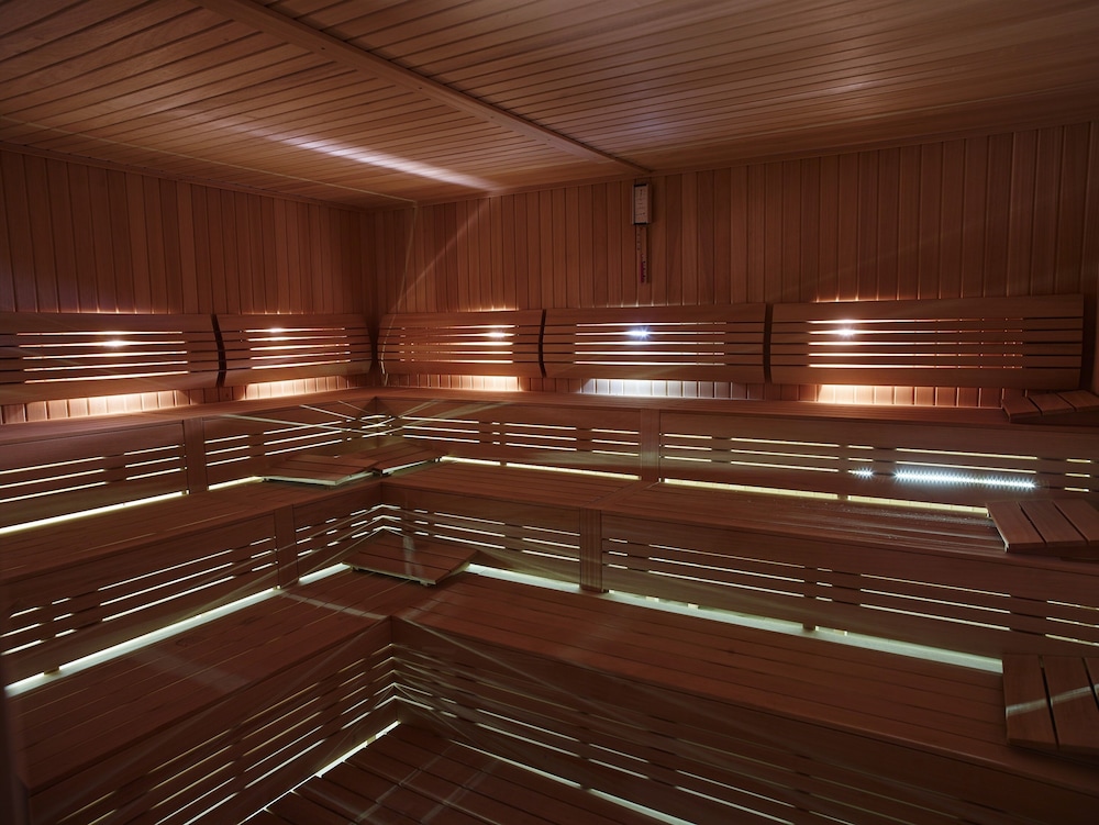 Euro Park Hotel - Image 21
