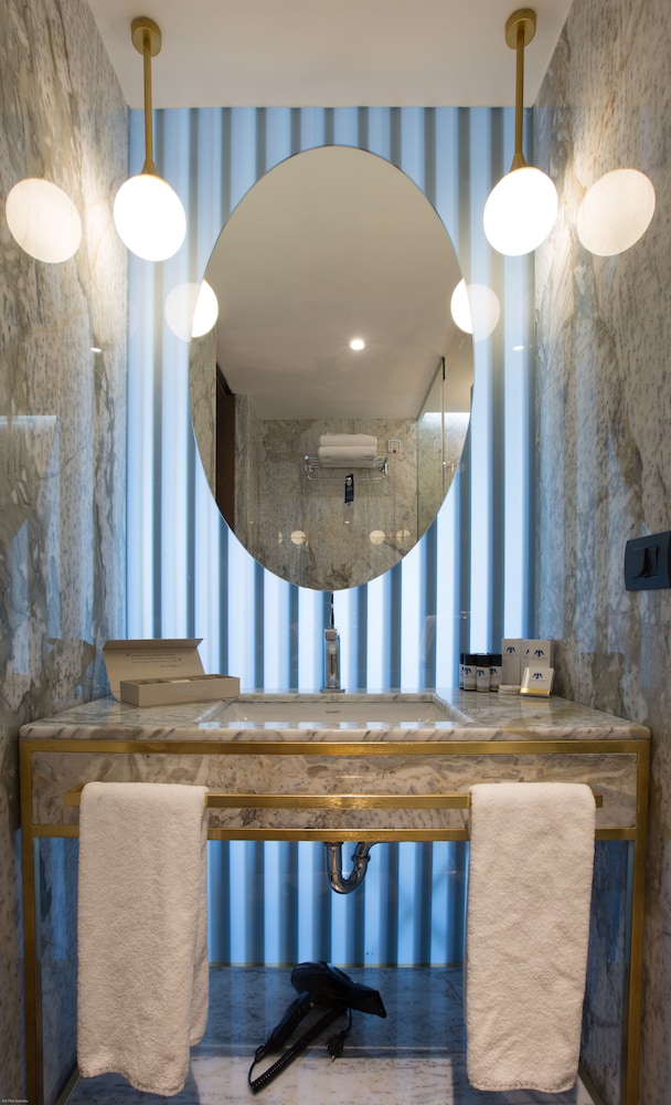 Craton Oteli - Image 17