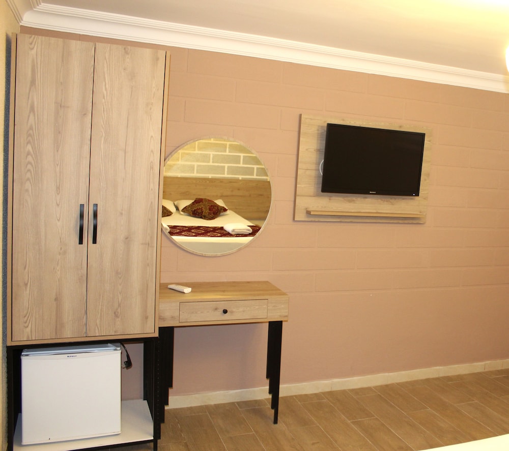 Megaron Hotel - Image 31