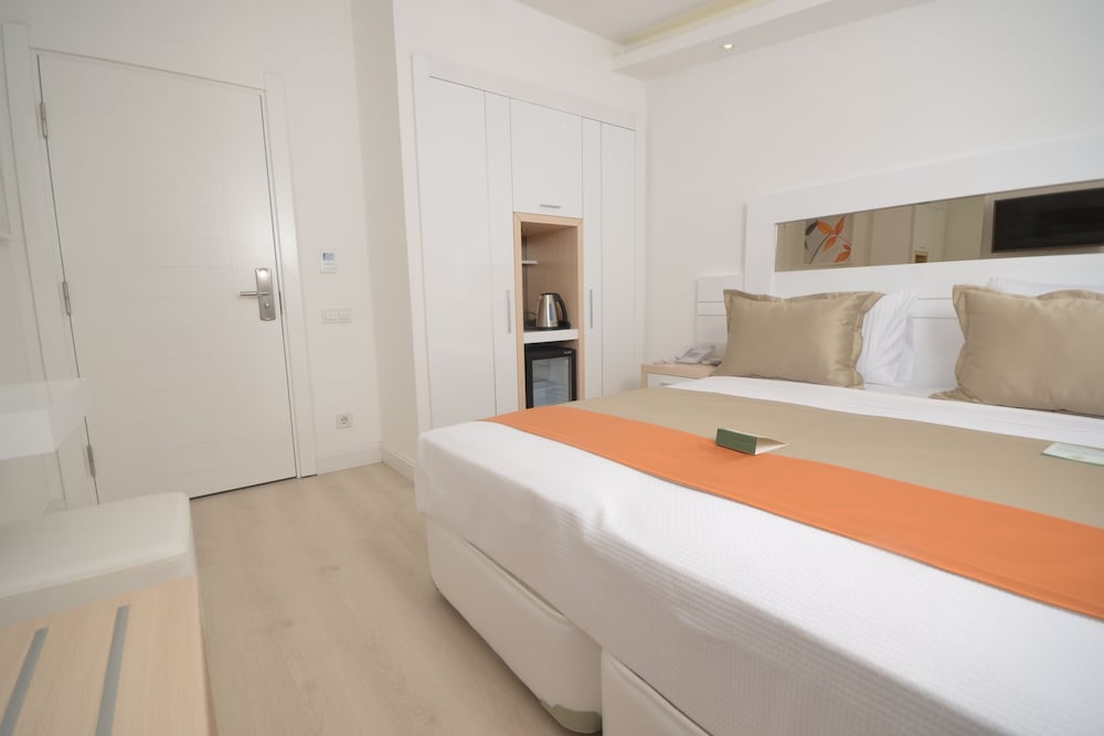 Doc's Hotel Kemer - Image 17
