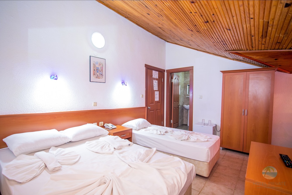Hotel Private - Image 35
