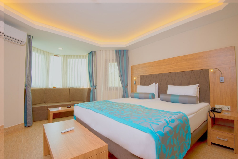 Club & Otel Letoonia - Image 51