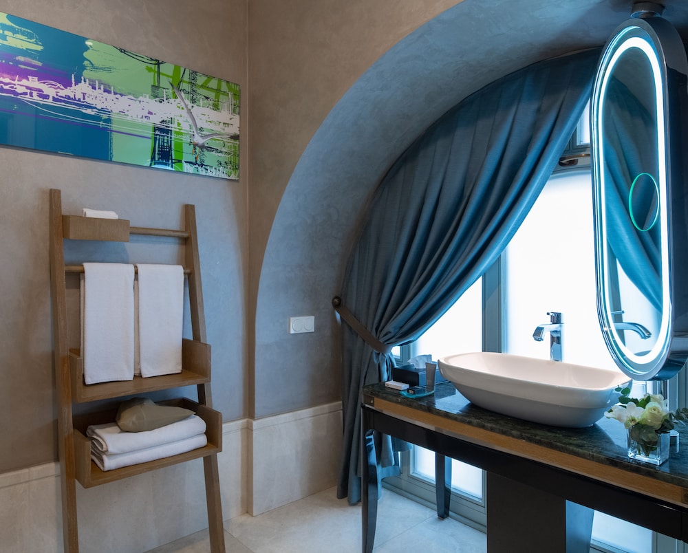 10 Karakoy İstanbul - Özel Sınıf - Image 47