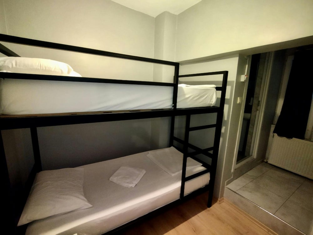 Sultan Hostel & Guesthouse - Image 13