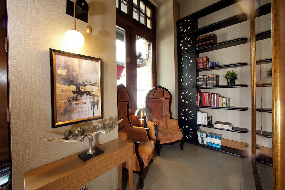 Momento Golden Horn Otel - Image 39