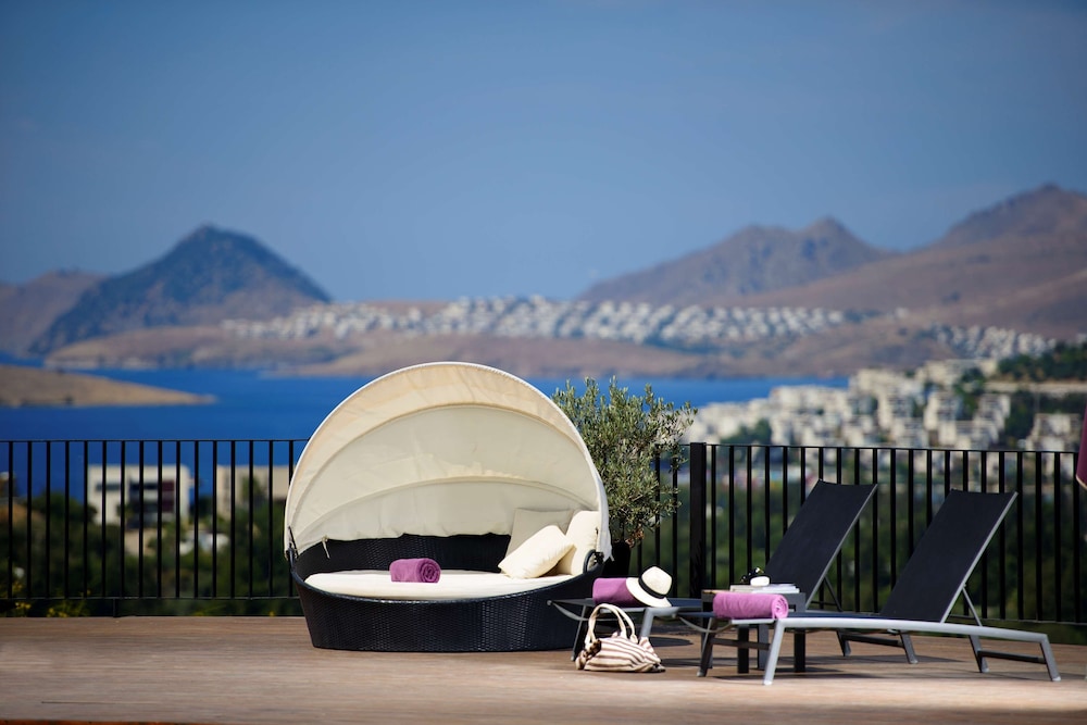 Ramada Resort by Wyndham Bodrum - Image 74