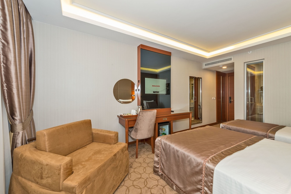 Glorious Otel - Image 7