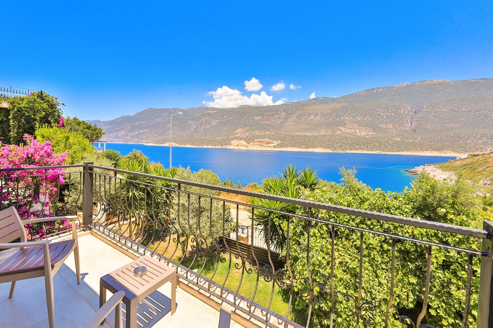 Atalante Hotel - Image 30