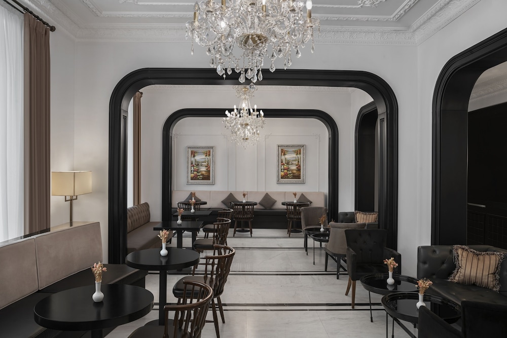 AKKA Lush Otel Taksim - Image 24