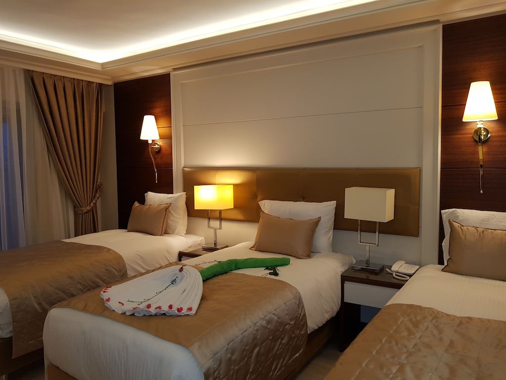 Grand Marcello Otel - Image 15