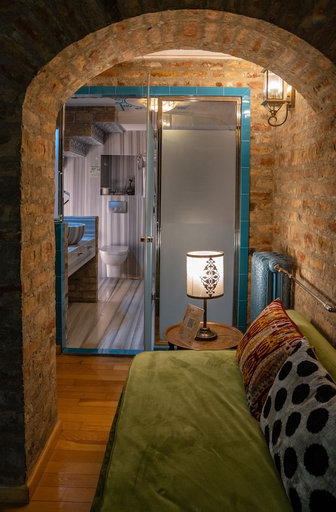 Niles Otel İstanbul - Özel Sınıf - Image 54