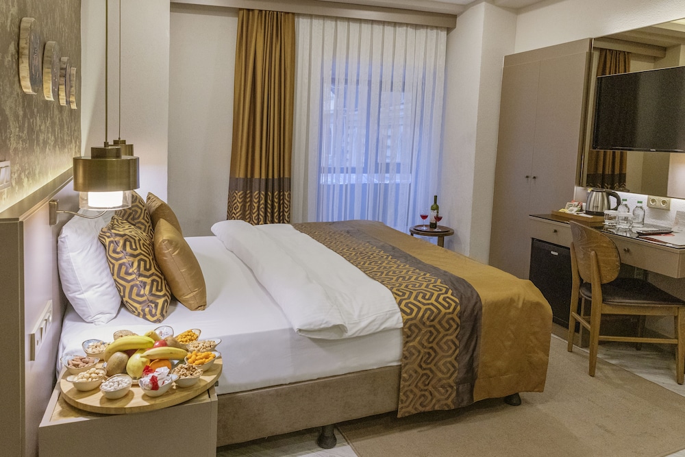 Ayramin Deluxe Hotel - Image 68